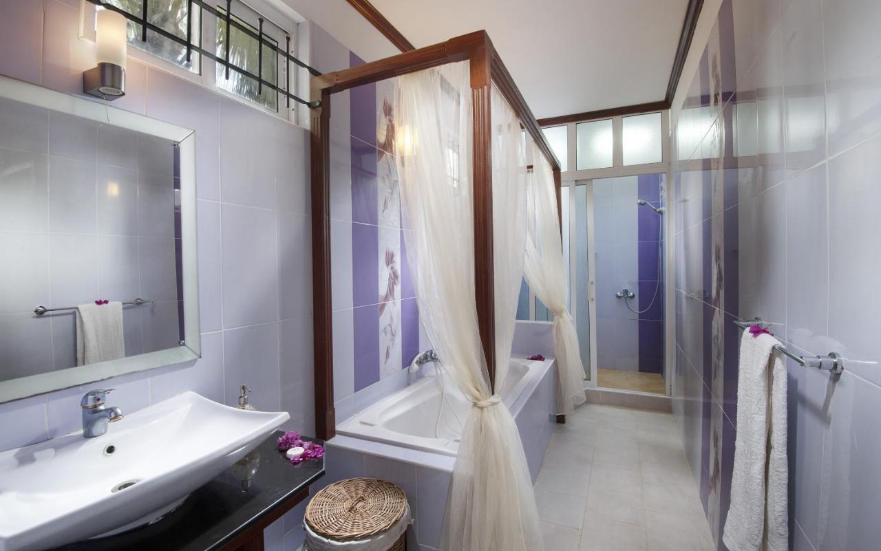 Talamba Blue Bed & Breakfast Blue Bay Exterior photo