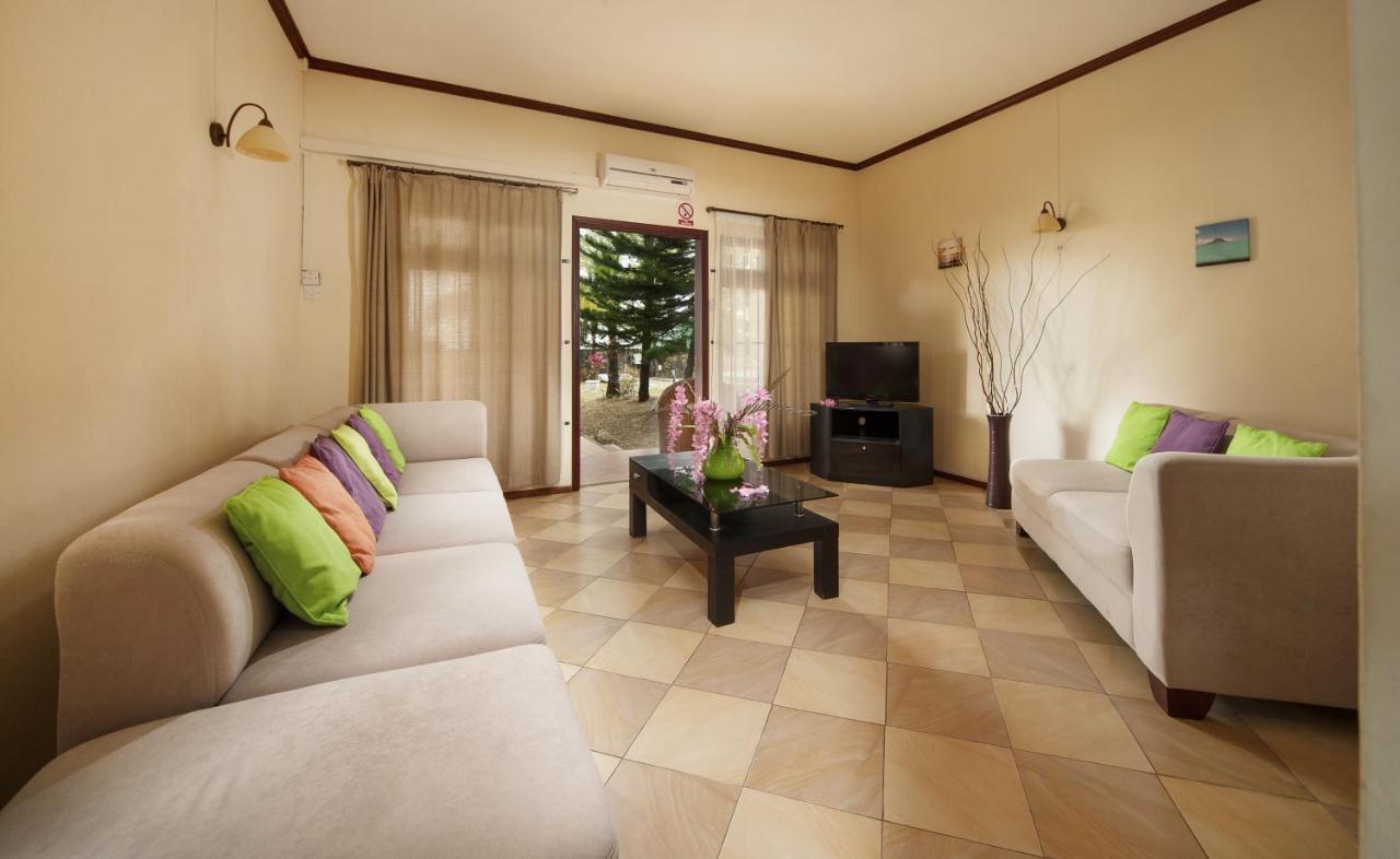 Talamba Blue Bed & Breakfast Blue Bay Exterior photo