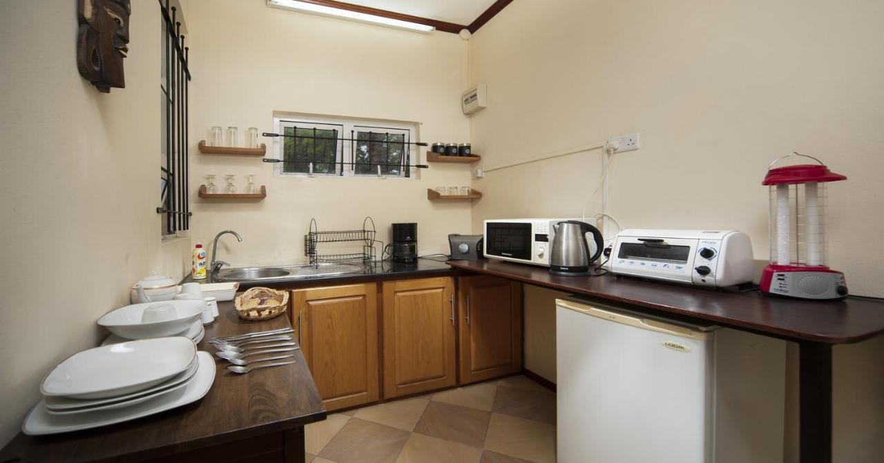Talamba Blue Bed & Breakfast Blue Bay Exterior photo