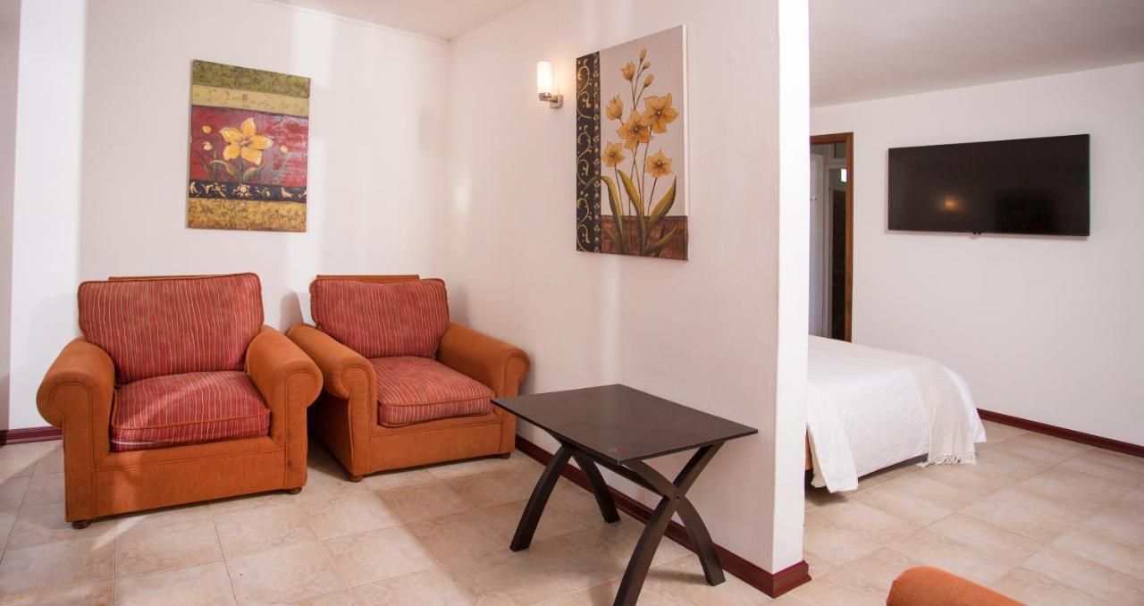 Talamba Blue Bed & Breakfast Blue Bay Exterior photo
